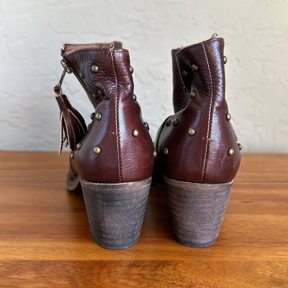 Eric Michael brown leather bootie boot heels size 38 - Picture 3 of 6